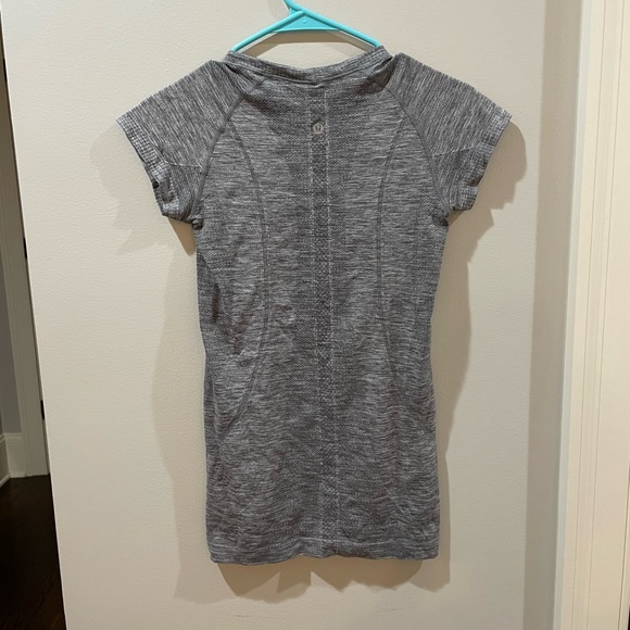 Lululemon Swiftly Tech Short Sleeve - Slate/White - Picture 2 of 5